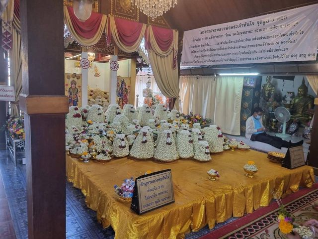 วัดพระธาตุดอยคำ