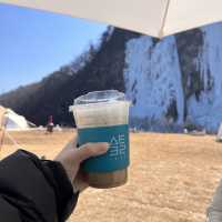 강원도에서 아이스 클라이밍을 .. ? ❄️🧗‍♀️ | 원주 희귀한 카페 | 특별 카페 