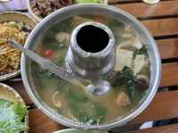 ร้านอร่อย บรรยากาศเหมือนทานในป่า ร่มรื่นมาก