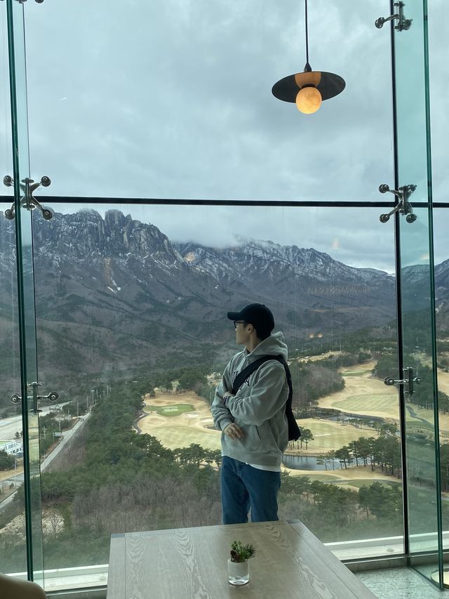 울산바위를 제대로 보시지 못했다면 더엠브로시아카페로 가보세요!