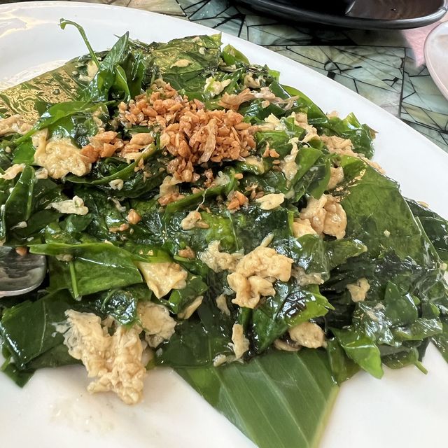 ไก่ทอดเดชา ยิ่งกว่าไก่ทอดหาดใหญ่ ยกให้ร้านนี้
