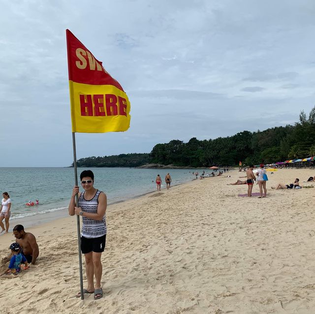 หาดสุรินทร์ พักผ่อนชิลได้ทั้งวัน