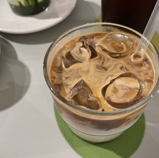 센스있는 소품과 모던한 분위기 물씬🌿아리츠 커피