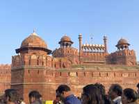 Red fort は圧巻の美しさ