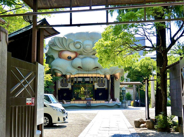Namba Yasaka Shrine