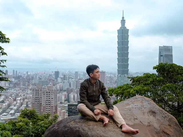 Traversing the famous Elephant Hike in Taiwan