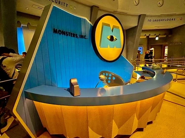 monsters bent barbell Arch Nemesis Swiss Bar