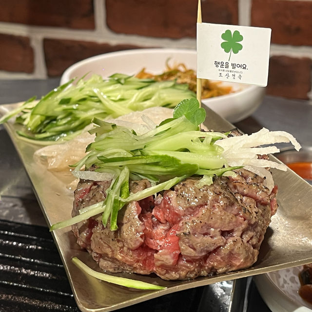 【韓国・ソウル🇰🇷】多くの有名人も訪れる絶品サムギョプサル🥩