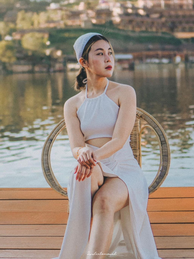บ้านรักไทยหมู่บ้านกลางหุบเขา