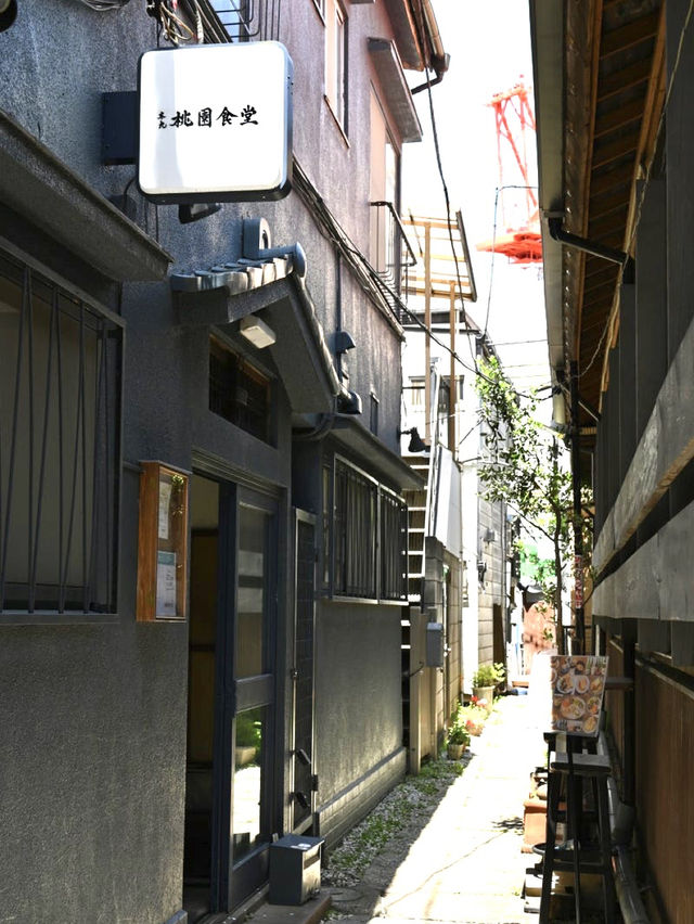 【桃園稲荷神社/東京都】中野駅そばのレトロ感ある地域の神社