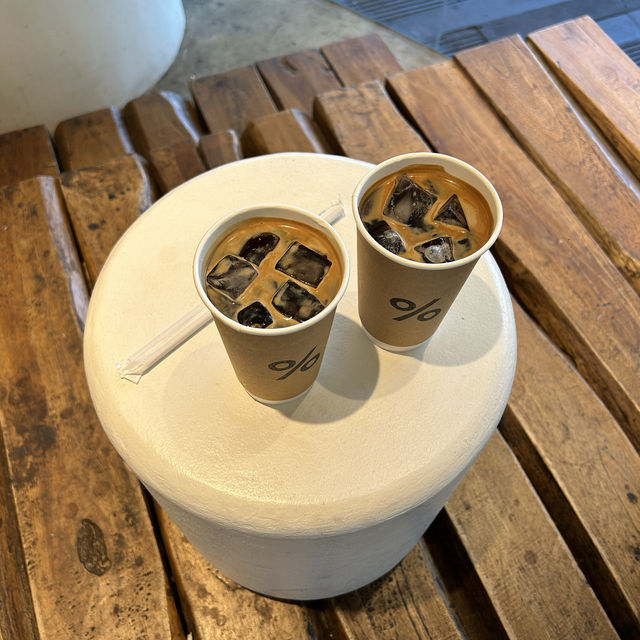 발리 꾸따 즐기는 여유로운 커피, % Arabica☕️