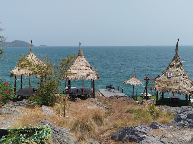 📍🏖️Pareehut Resort Koh Sichang 