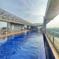 🇲🇾 Endless Horizons: The Infinity Pool at Zenith Hotel Putrajaya