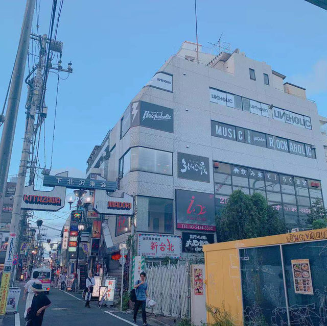下北沢　商店街　古着屋