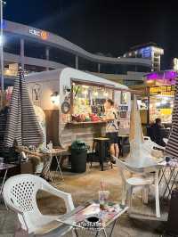 ร้านน้ำปั่นสมูตตี้ริมหาดพัทยา