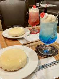 テレビでも有名なデンマークチーズケーキ✨スポンジの上に伸び〜るチーズ🧀