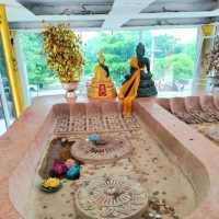 Wat Tham Phrathat Khao Prang
