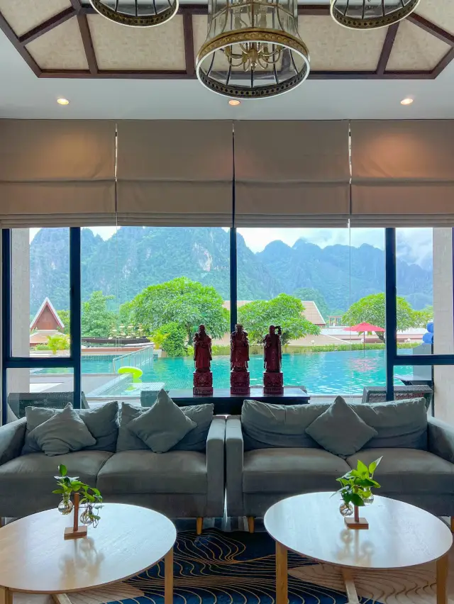 Traveling to Vang Vieng, Laos!
