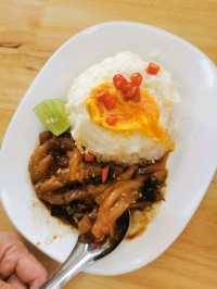 ก๋วยเตี๋ยวเนื้อนายหมี เชฟกะทะเหล็ก 