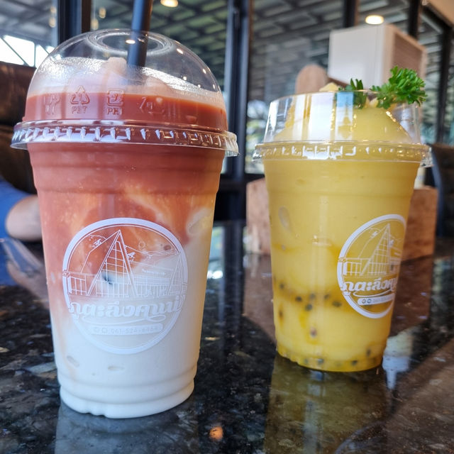 ภูตะลึง คาเฟ่ ร้านกาแฟสุดชิคกลางหุบเขา จ.นครนายก✨