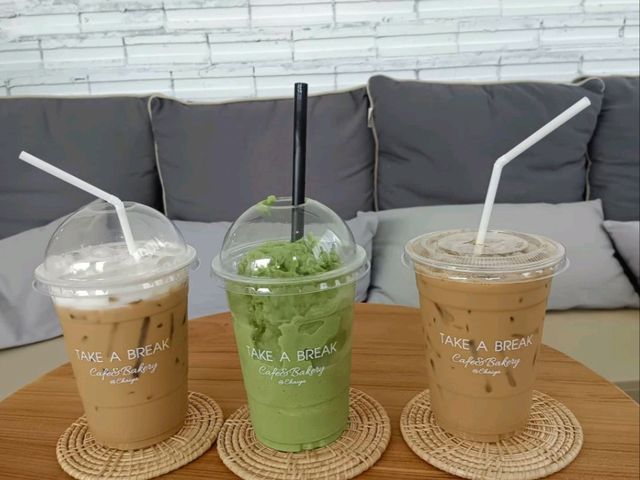 TAKE A BREAK : Cafe &Bakery