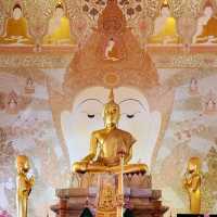 เที่ยววัดสวยใจกลางเมือง เก่าแก่กว่า 250 ปี