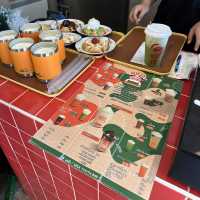 ร้านขนมปังปิ้งและนมสดหอมๆ ในเมืองน่าน