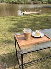 핑 강 바라보며 먹는 맛있는 디저트와 커피 ‘The Baristro Coffee Roaster‘🇹🇭