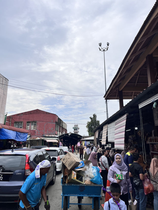 Shopping Spree at Bebas Cukai Pengkalan Kubor 🛍️💰