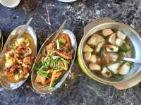 “สายลม บางปู“ ร้านอาหารริมทะเลบางปู