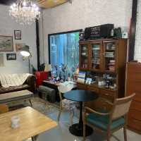 The Yellow Fox Cafe’ คาเฟ่ร่มรื่น ย่านรัชดา