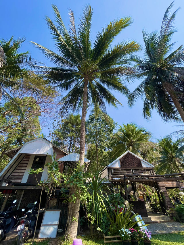 คาเฟ่ริมเขา บางพระ ศรีราชา 🍃🌳