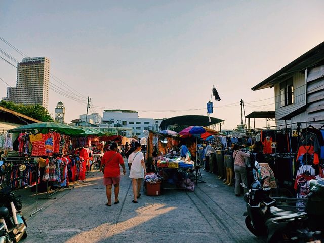 泰國曼谷華人老城區湄公河村落寺廟夜市一日遊行程，適合拍照📸打卡逛街購物