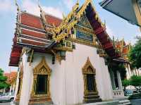 泰國曼谷湄南河畔著名皇家古跡寺廟景點：Wat Ratchaburana Ratchaworawihan 拉嘉布拉那寺，適合拍照📸打卡冥想