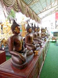 ไหว้พระขอพร ห้องน้ำติดแอร์ วัดบางพลีใหญ่ใน