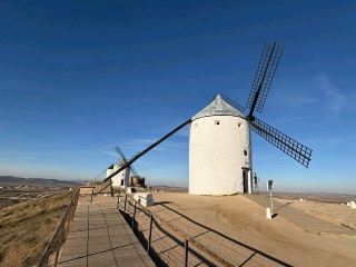 The White Windmill Town on the Central Plateau of Spain: Consuegra