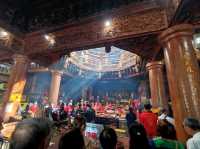 ขอพรองค์เทพจี้กง วัดกลางหุบเขา ริมแม่น้ำ Bazhang