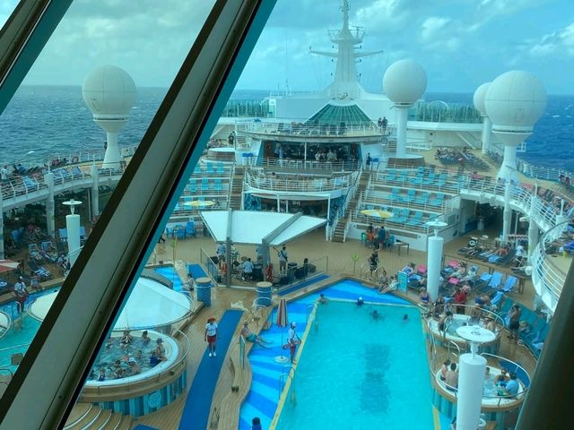 "Icon of the Seas: The Ultimate Royal Caribbean Cruise Experience"