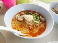 ร้านก๋วยเตี๋ยวปลาโนนทอง