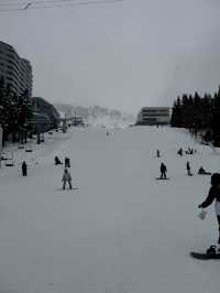 享受2025最後的雪季石打丸山滑雪場