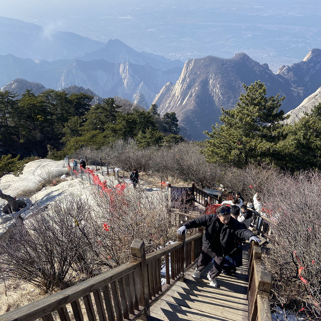 華山登山實用指南｜不同體能怎麼選路線？