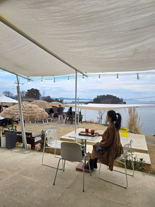 簡單卻浪漫的邊山海景咖啡廳💜