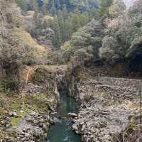 高千穂峡 (Takachiho Gorge, Miyazaki) – 神話が息づく幻想的な渓谷