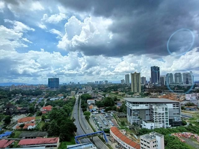 "DoubleTree JB: Where Luxury Meets Warm Hospitality in the Heart of the City"