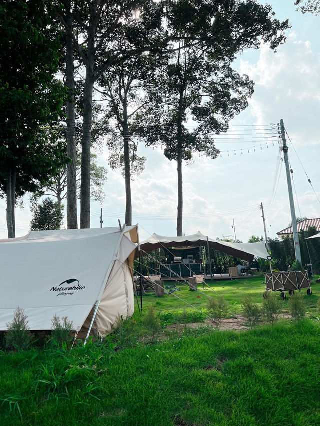 คาเฟ่สายแคมป์ปิ้ง 🏕 Log 'n Talk Cafe