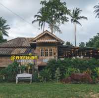 คาเฟ่ริมน้ำมองวิวภูเขา ความสวยงามของนครศรีธรรมราช