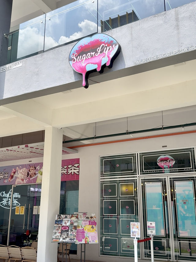 Sweet Moments with Alpacas: Exploring Eatsugarlips Café in Permas City