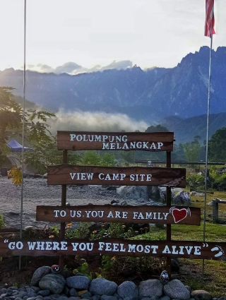 “Under the Shadow of Kinabalu: A Riverside Dream at Polumpung Melangkap”