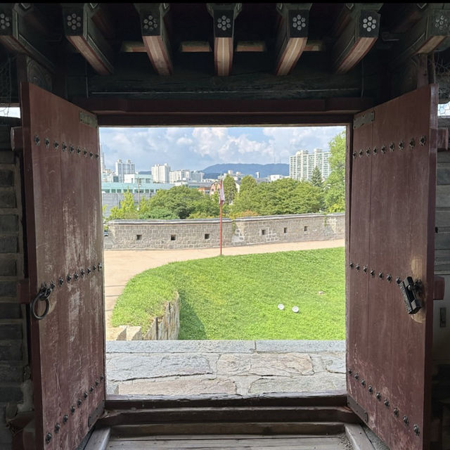 水原華城