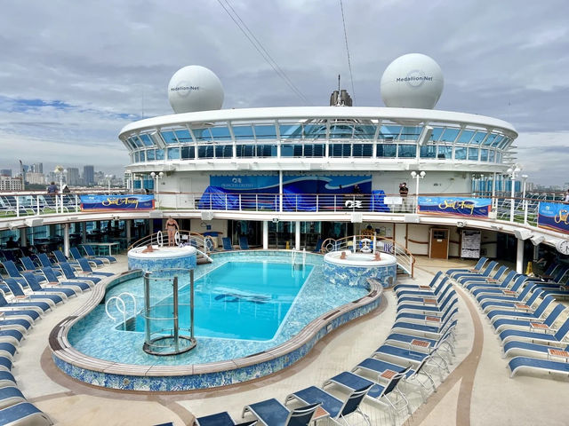 🏝️ Caribbean Princess Cruise: Sun, Fun & Endless Rum! 🍹🚢